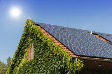 panneaux photovoltaiques sur un toit en flandre 