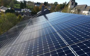 Panneaux photovoltaïques en gros plannelen 