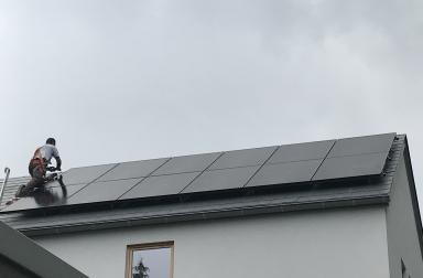 Panneaux_photovoltaiques_électricité_toit